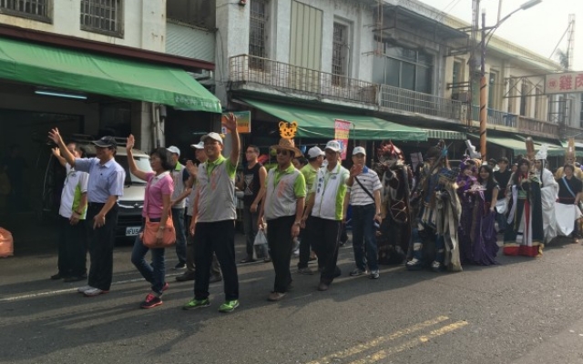 雲林國際偶戲節開幕 cosplay踩街濃濃國際味圖