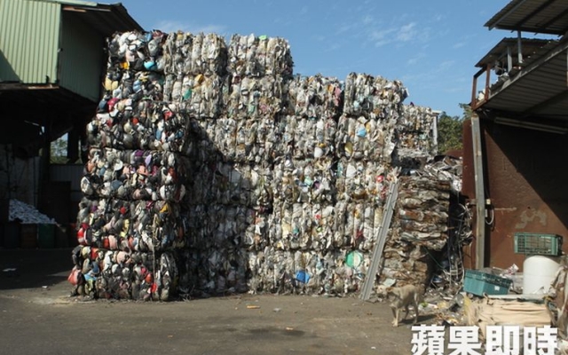 去年百萬噸廢料輸台　竟摻電路板、垃圾闖關圖