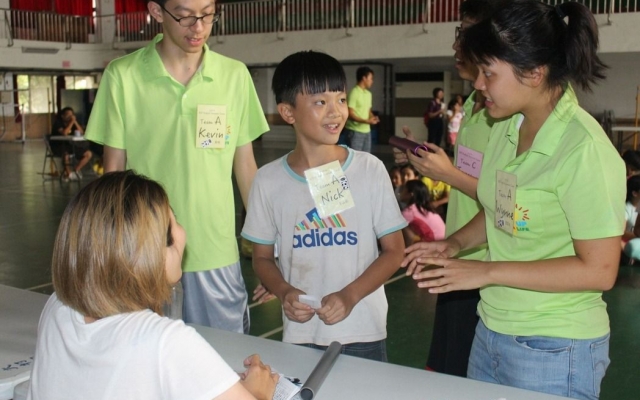 遊戲中開心學講英語 大村國小學童有快樂的暑假圖